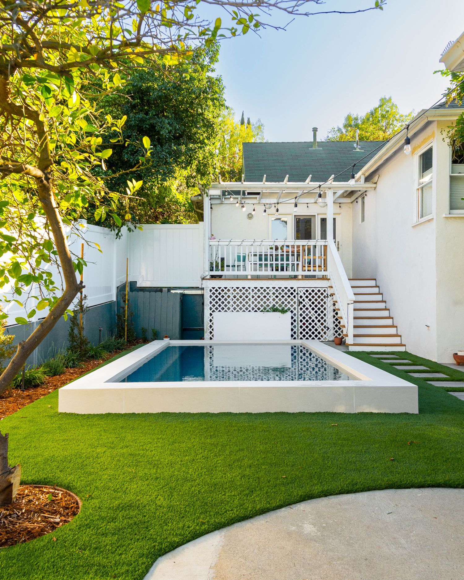 custom pool built by Modul.