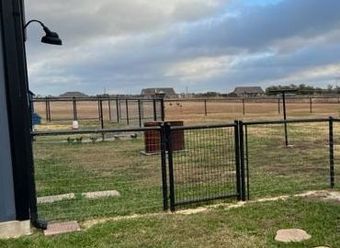 custom iron fencing with pro fencing and construction
