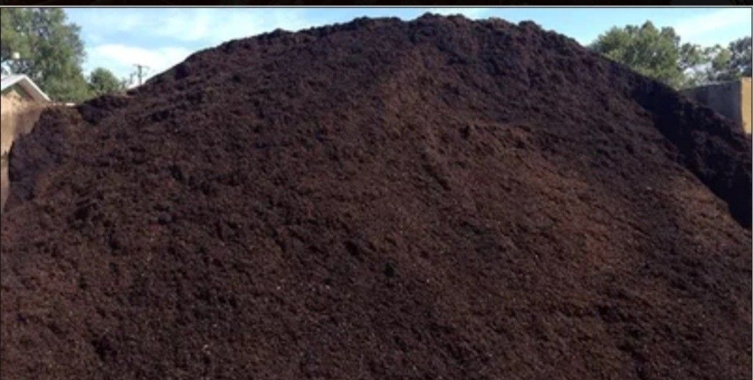 Premium Triple Ground Mulch Delivery In Antioch, Illinois