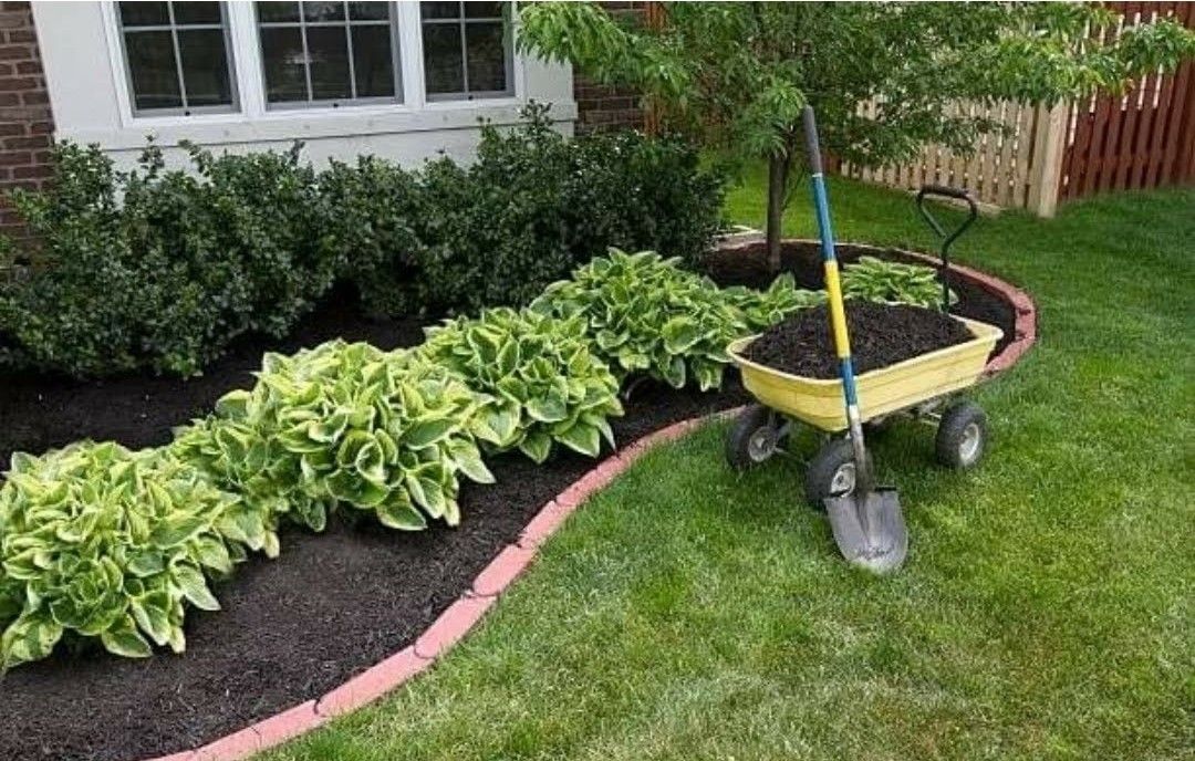 Premium Triple Ground Mulch Delivery In Lake Villa, IL