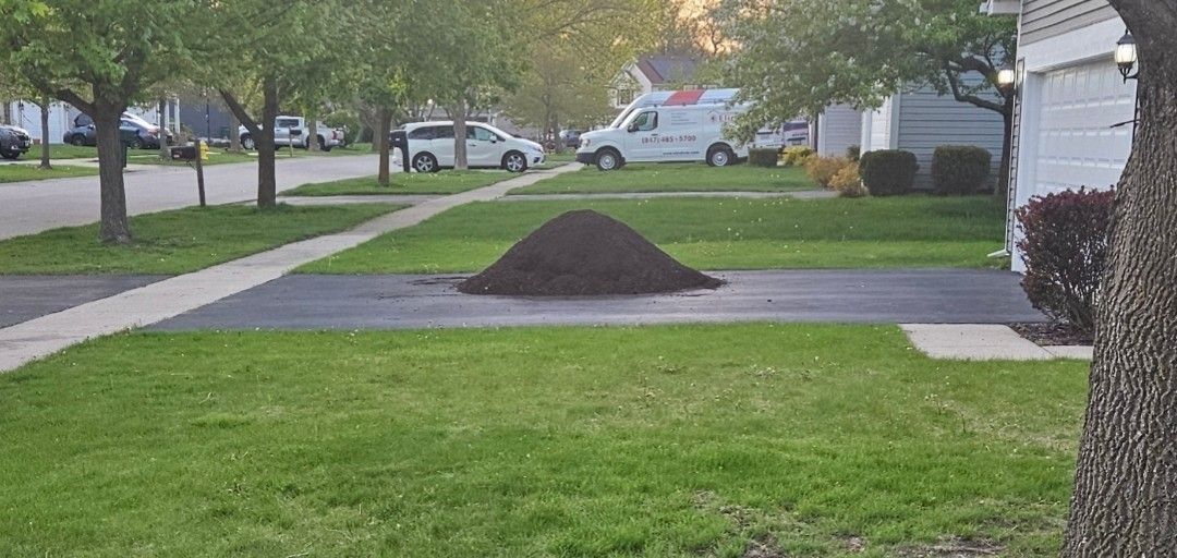 Premium Triple Ground Mulch Delivery In Spring Grove, Illinois