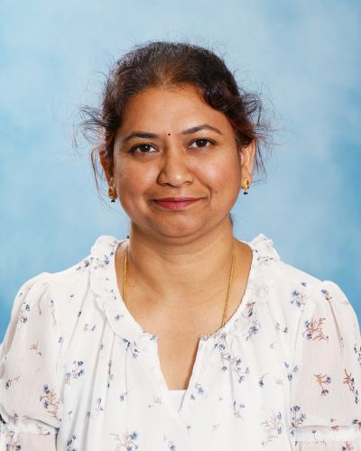 Kavitha Narahari, Main Campus Room 6 (Madrona), Associate Teacher