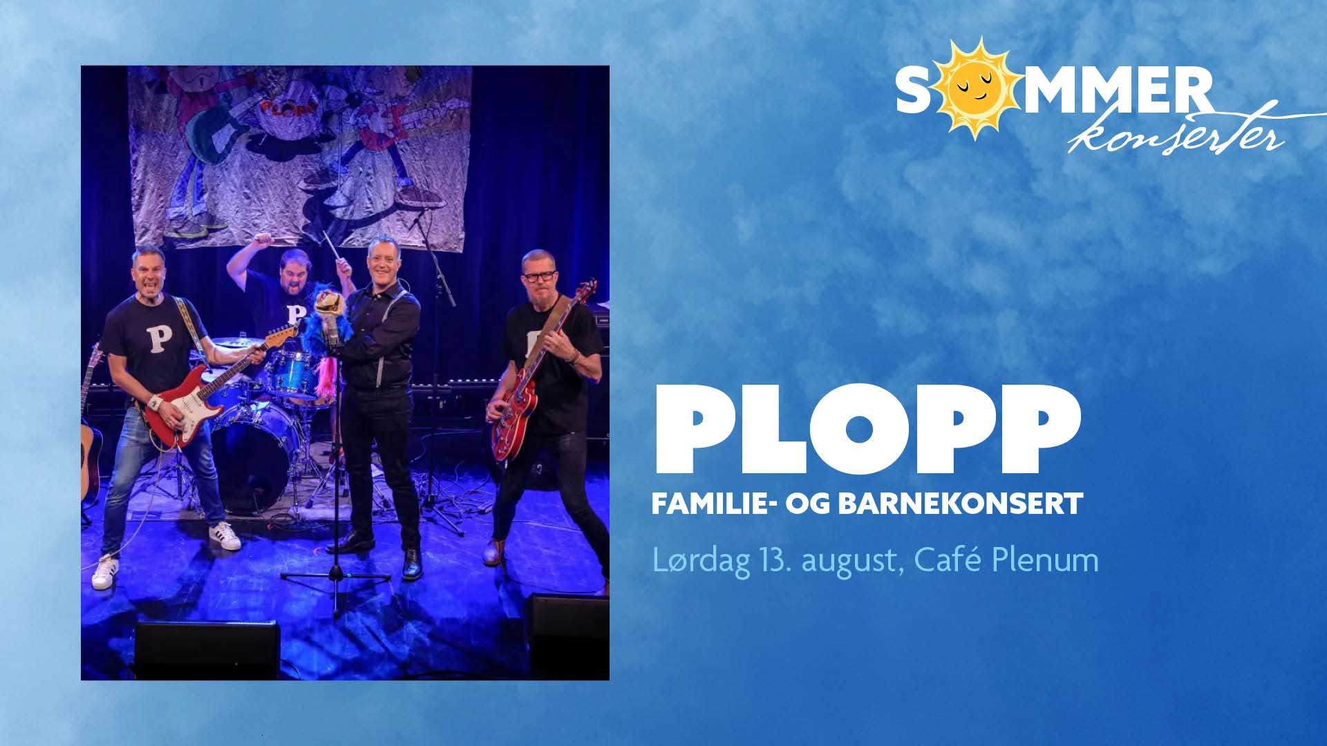 En gruppe menn som spiller instrumenter på en scene med navnet plopp på