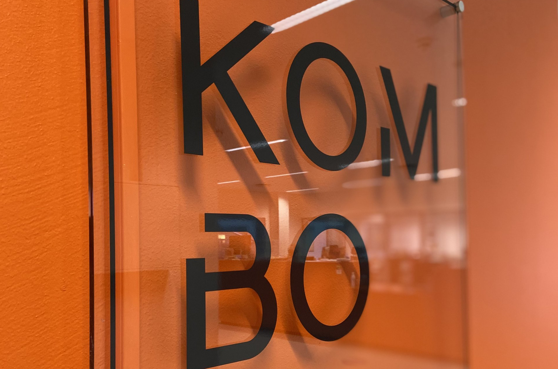 Skilt KOMBO Drammen videregående skole