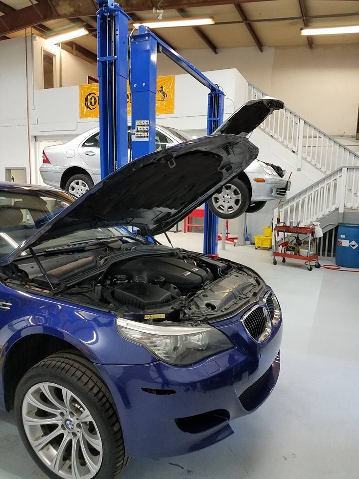 BMW Service In Repair Facility | Premier Autowerks