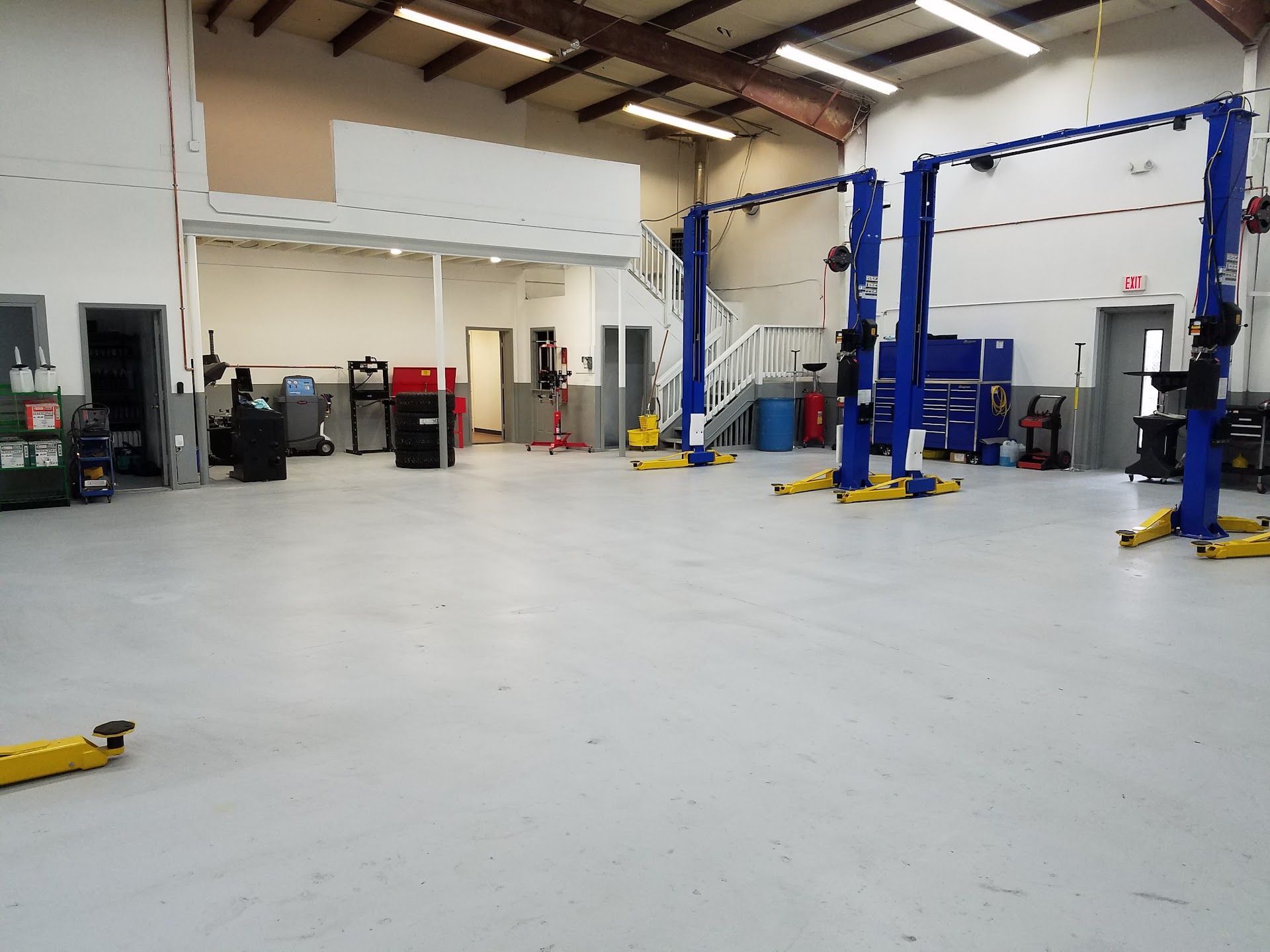 Frederick Auto Repair Shop Interior | Premier Autowerks