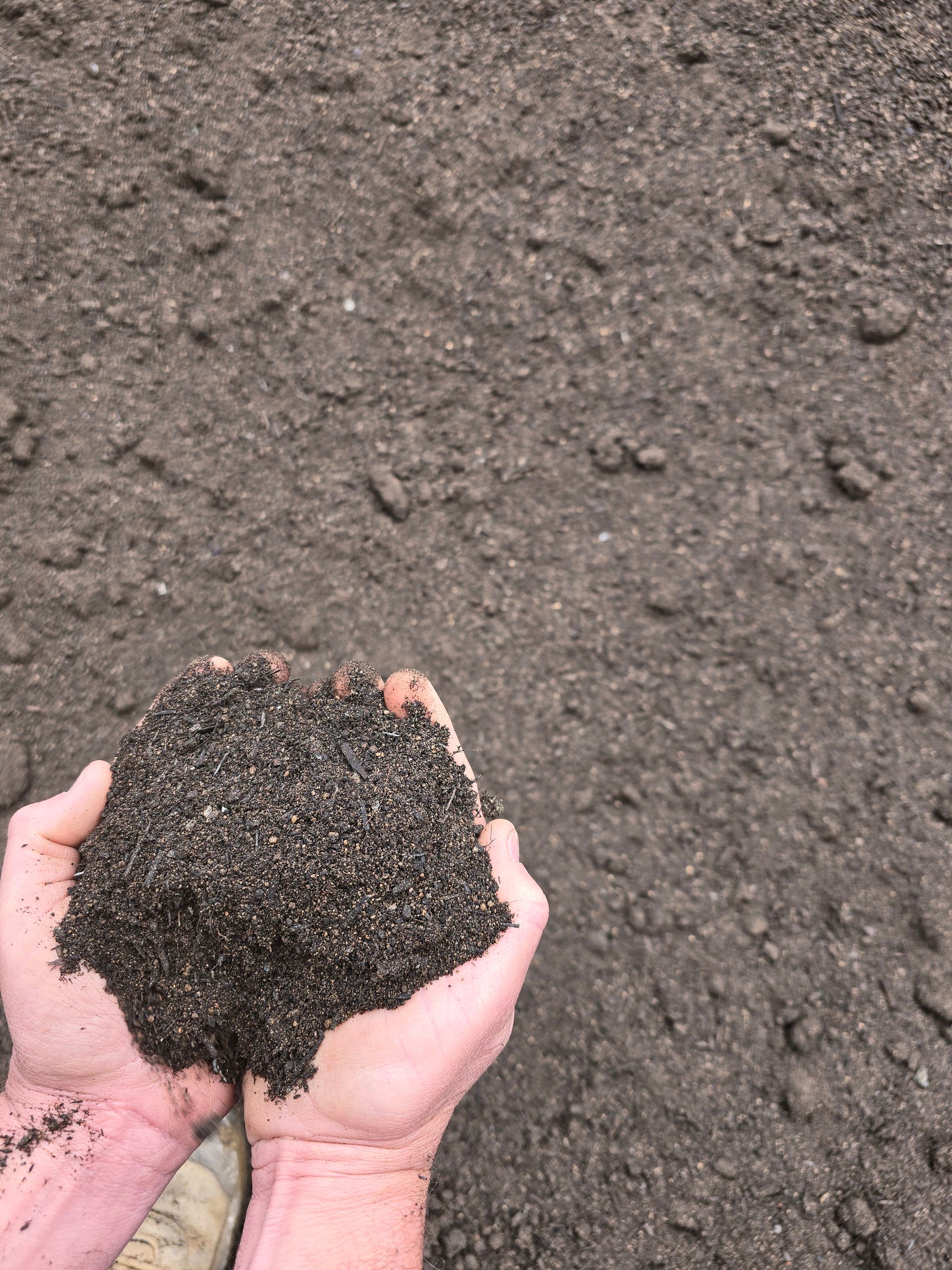 Top Dress — BVN Landscape and Concrete Supplies in St Georges Basin, NSW