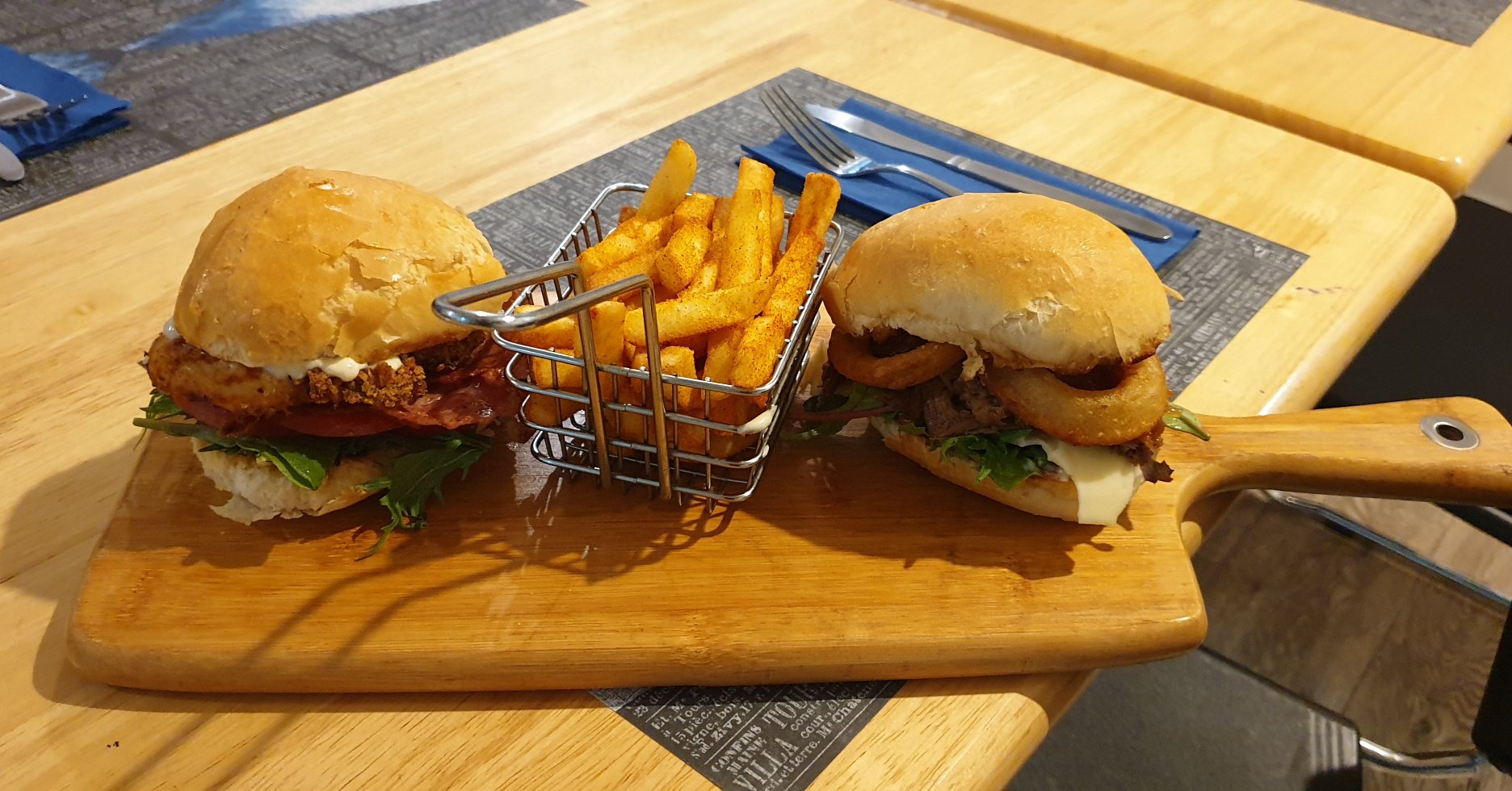 Saunders Beach Bistro and Pizzeria Takeaway Restaurant Food