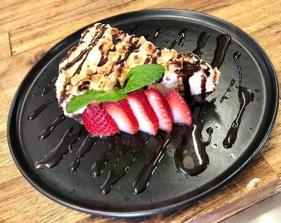 Saunders Beach Dessert | Pizza Restaurant | Takeaway food | Saunders Beach Bistro and Pizzeria Restaurant