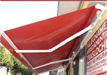 tenda da sole rossa