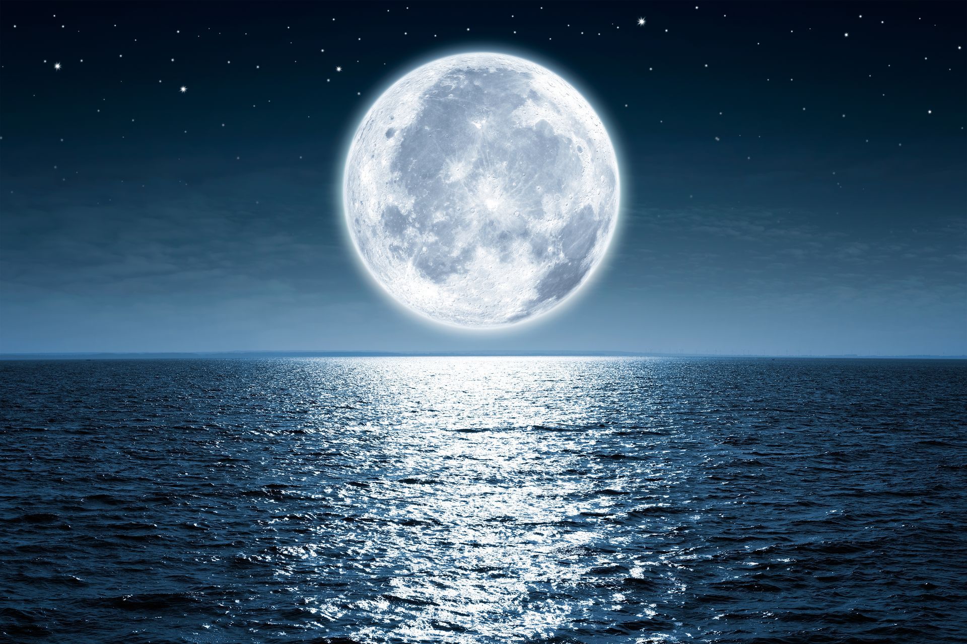 Moon ver the Ocean