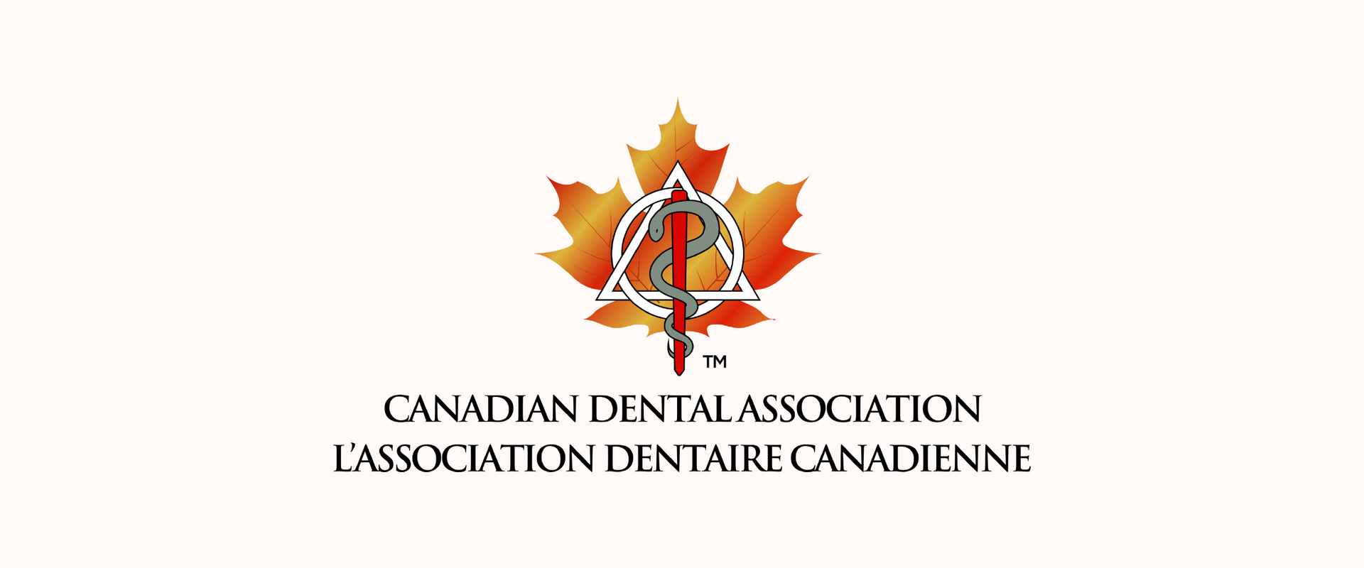 Logo of the Canadian Dental Association. A maple leaf surrounds a tooth symbol and text in English and French.