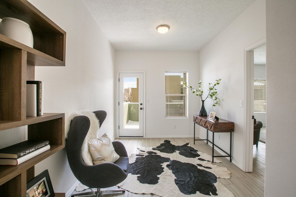 Ten Ten Lead Interior Image