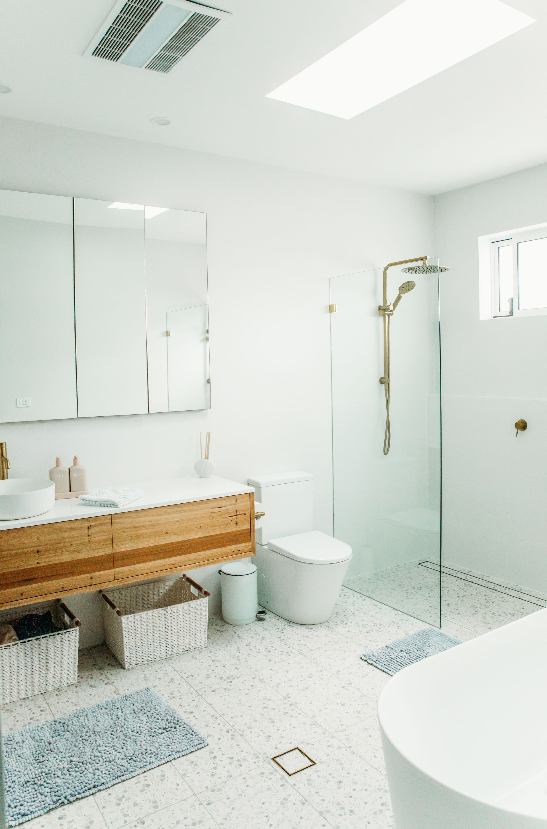 Bathroom Renovations Shellharbour | B Smart Building & Design