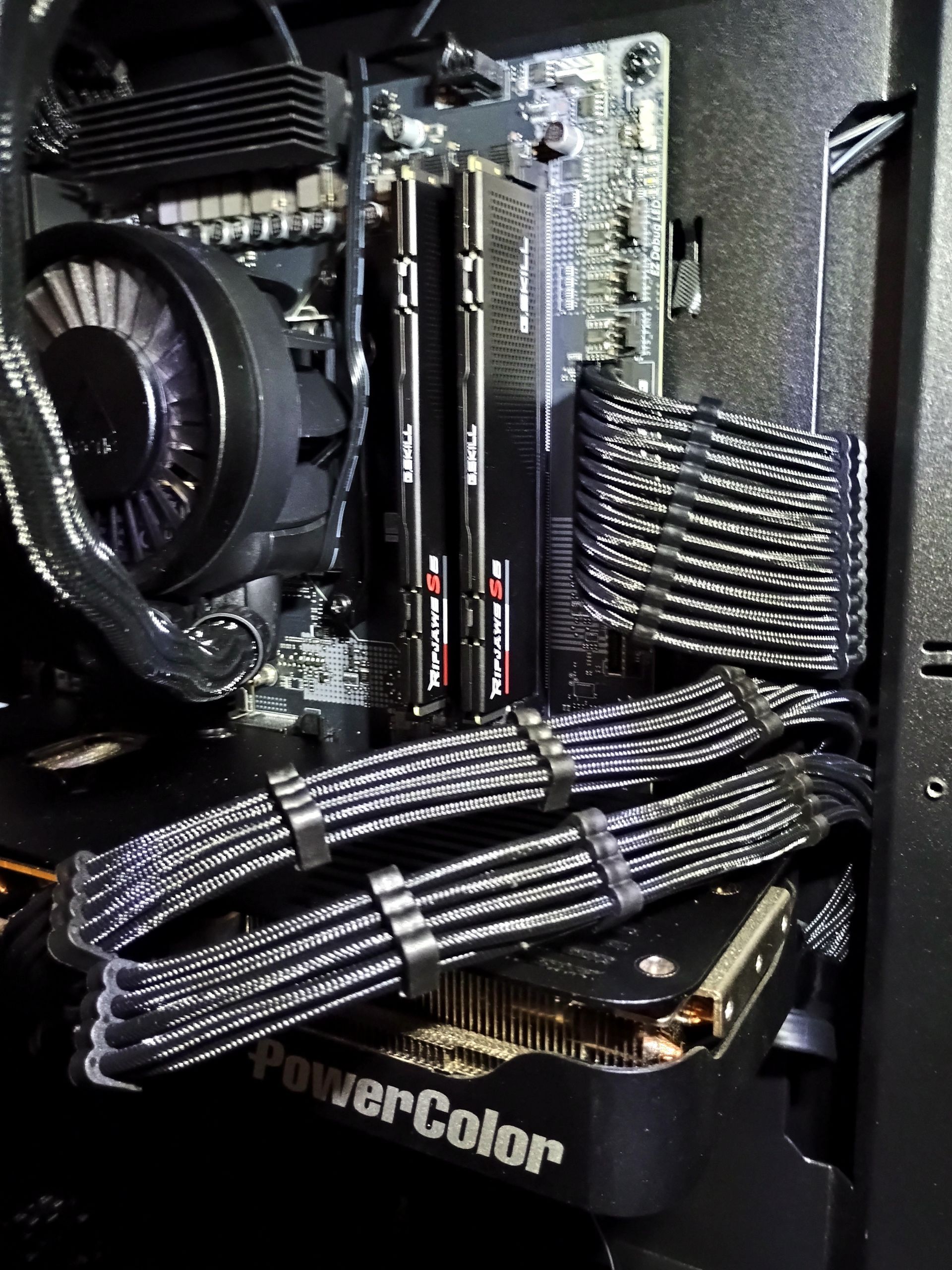 Blackout Gaming PC - AMD Ryzen 7 7800X3D - AMD Radeon RX 9070 XT 16GB - 32GB DDR5 - 2TB Nvme SSD