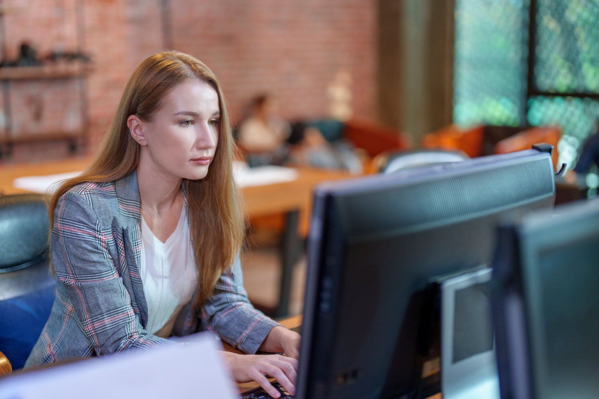 Business Woman Concentrate Working – Poway, CA – Poway Driving School Business Woman Concentrate Working – Poway, CA – Poway Driving School