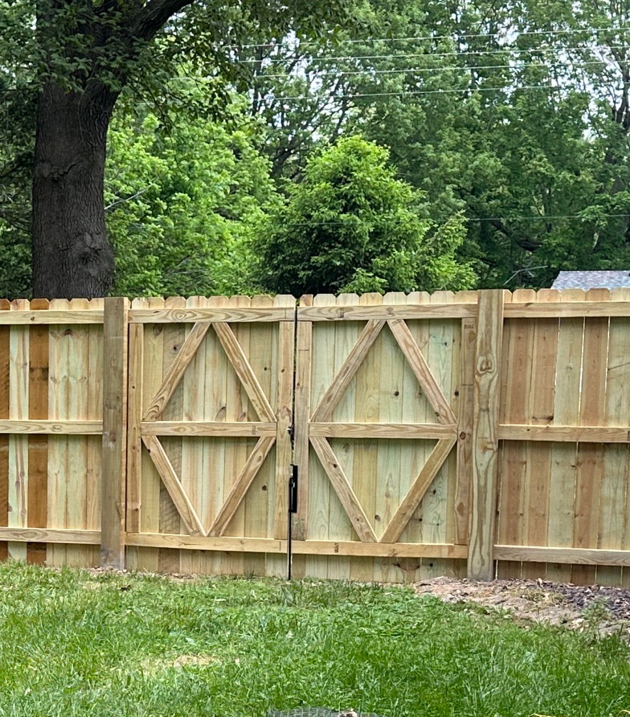 American Quality Fencing - Chain Link, Wood, Vinyl, & Aluminum Fence