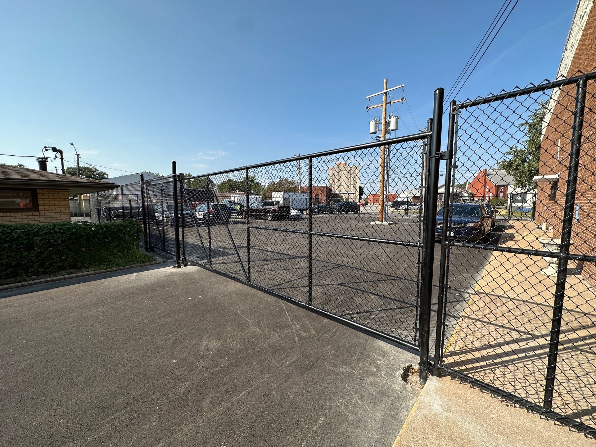 American Quality Fencing - Chain Link, Wood, Vinyl, & Aluminum Fence
