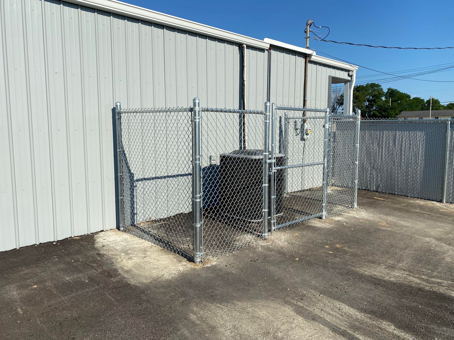 American Quality Fencing - Chain Link, Wood, Vinyl, & Aluminum Fence