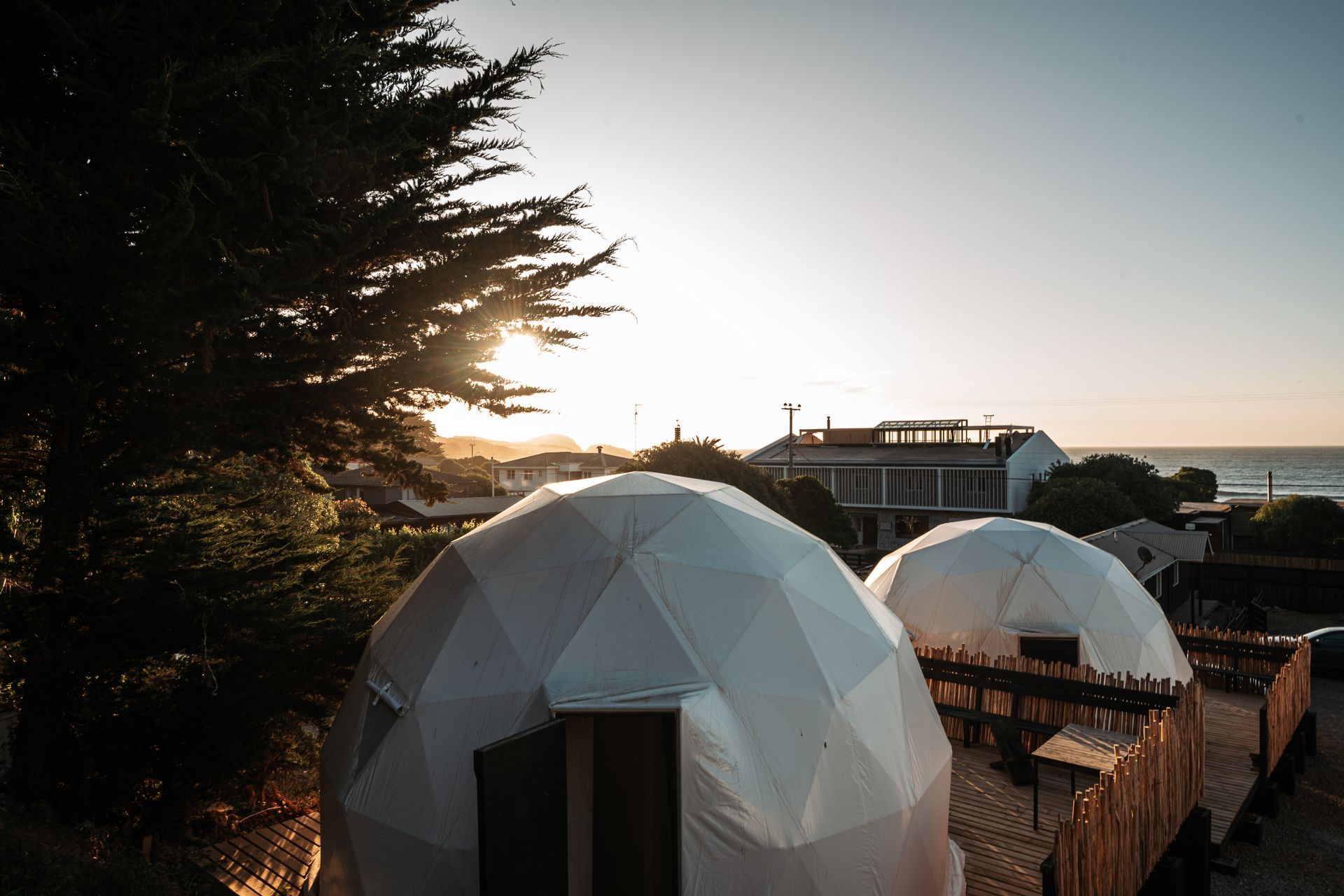 domos de matanzas vista lateral al glamping en matanzas