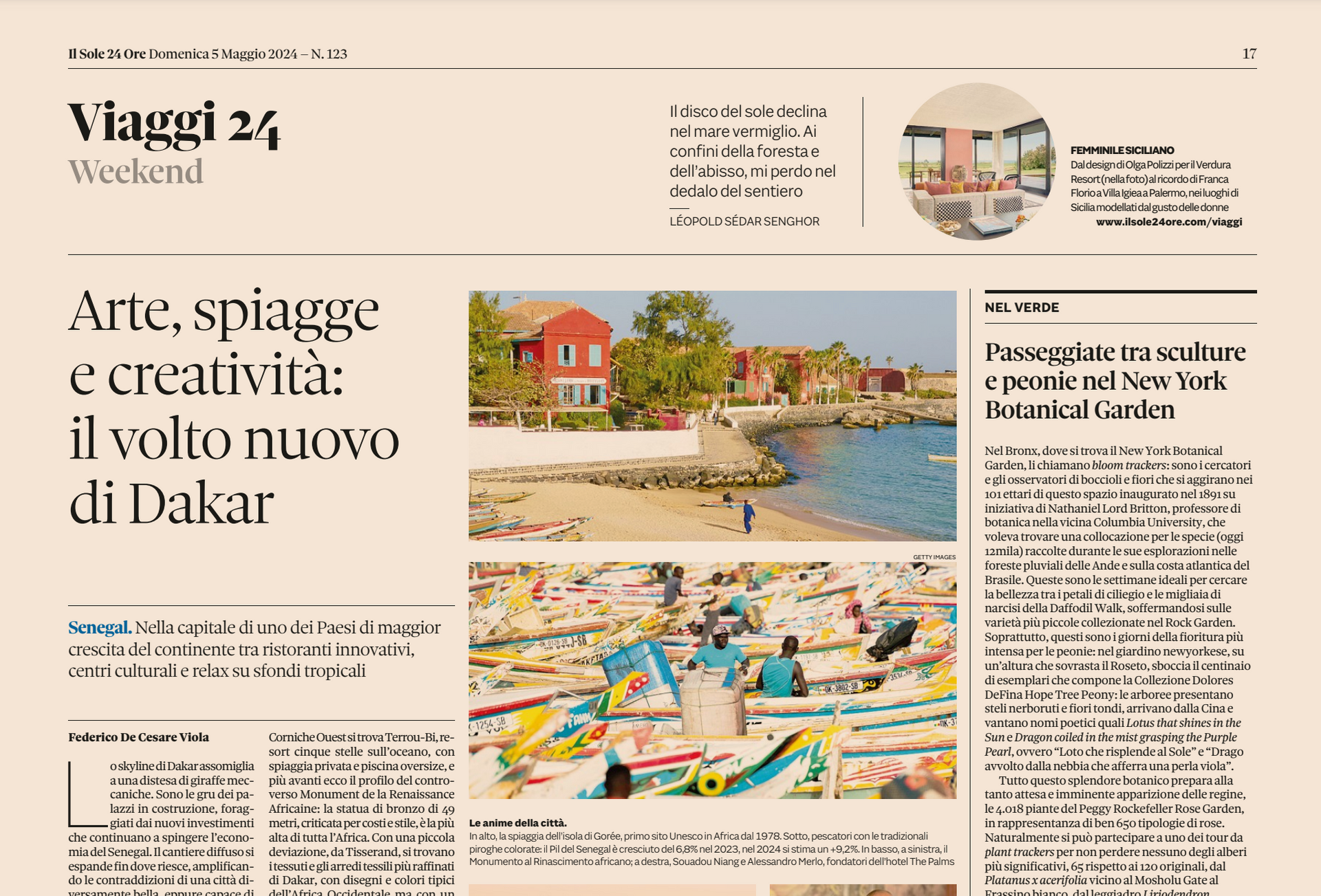 Article de journal : Bateaux colorés sur l’eau, bâtiments de Dakar, titre : « Art, plages et créativité ».