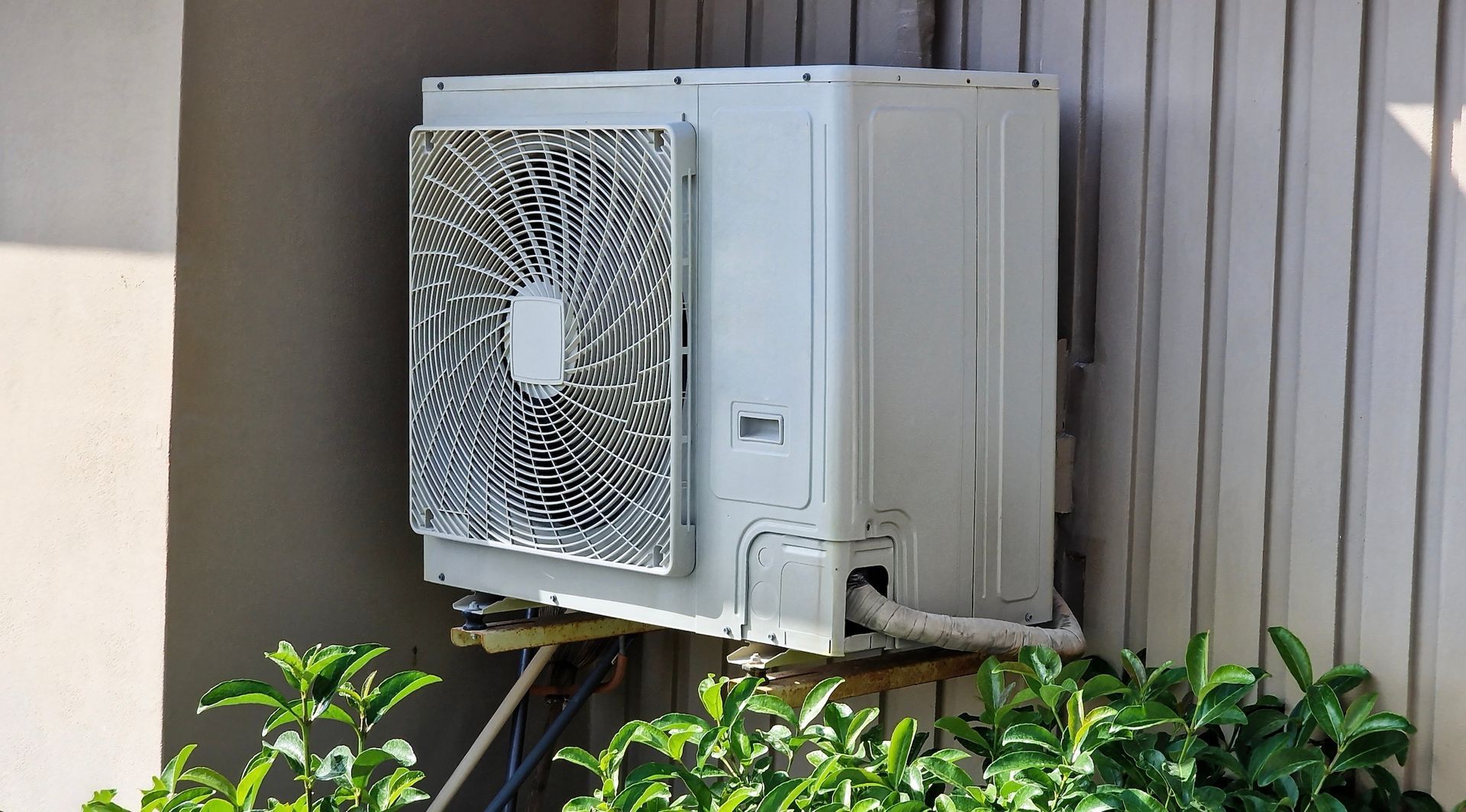 For HVAC system installations in Del City, OK, call Mini Splits Warehouse