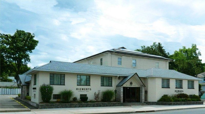 Harris-Nadeau Mortuary