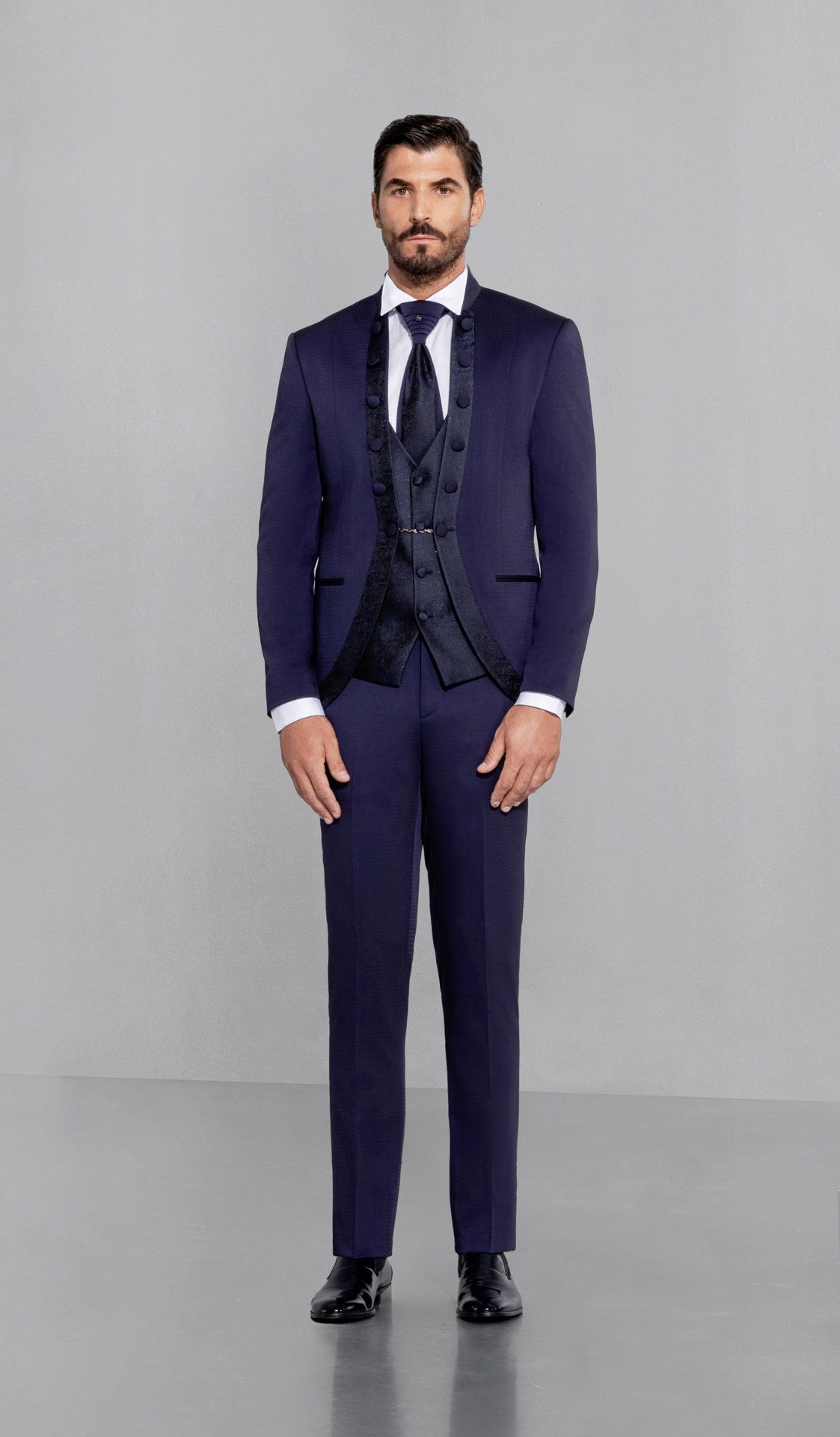 Impero, completo uomo blu con gilet abbinato