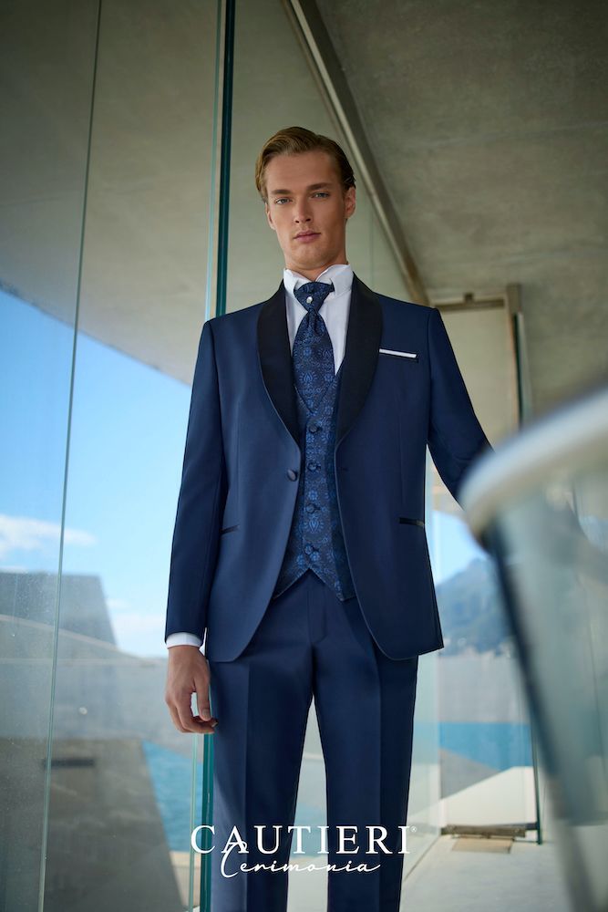 Cautieri, completo uomo blu con gilet lavorato