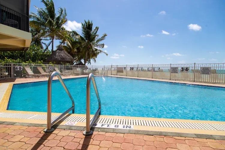 side view of zero-edge pool at Coco Plum Beach and Tennis Club and Marina in the Florida Keys