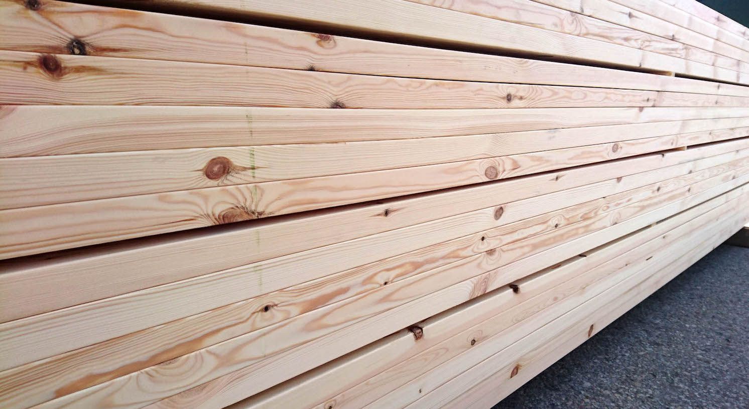 obliuotos lentos