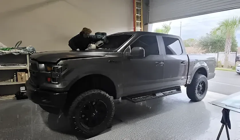 Ford F-150 Windshield replacement in Tarpon Springs, FL Ford F-150 Windshield replacement in Tarpon Springs, FL