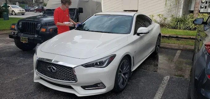 Infiniti Windshield replacement in Tarpon Springs, FL