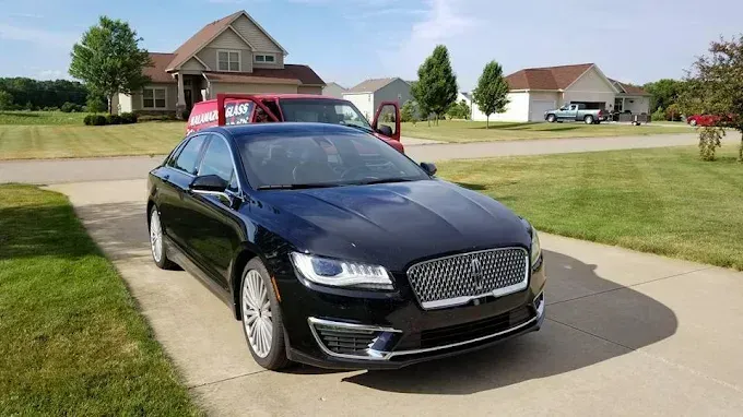 Lincoln Windshield replacement in Tarpon Springs, FL