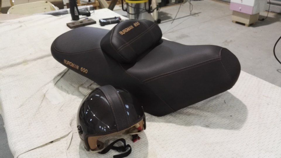 Rivestimento per sella moto