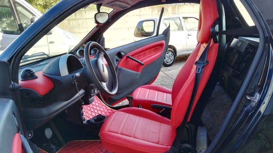 Sedili rossi Smart