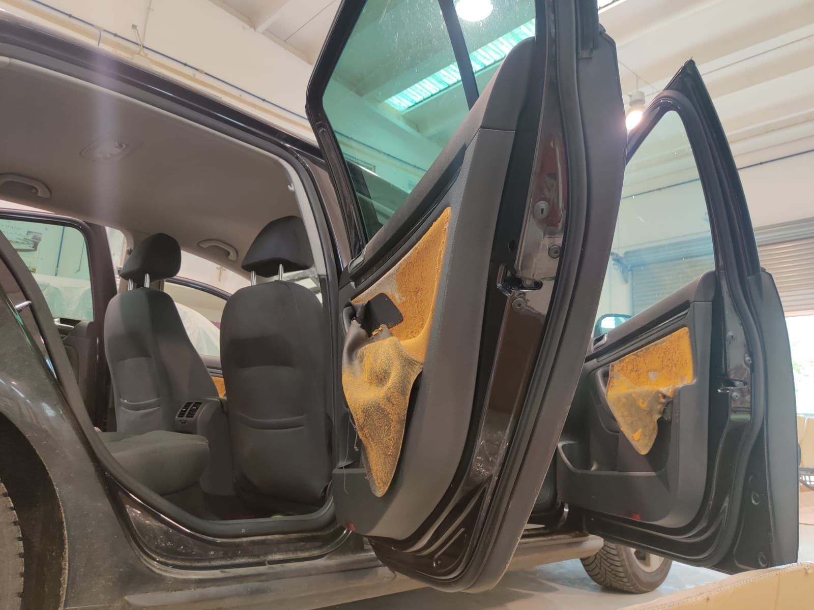 sportello auto