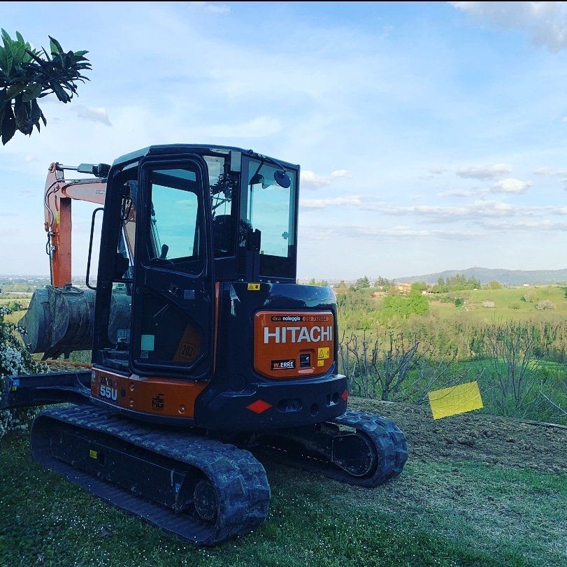 escavatore all'opera