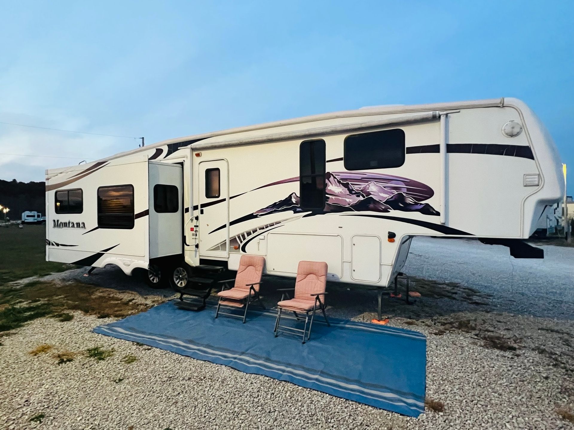 Rental Campers Oasis Point RV Resort