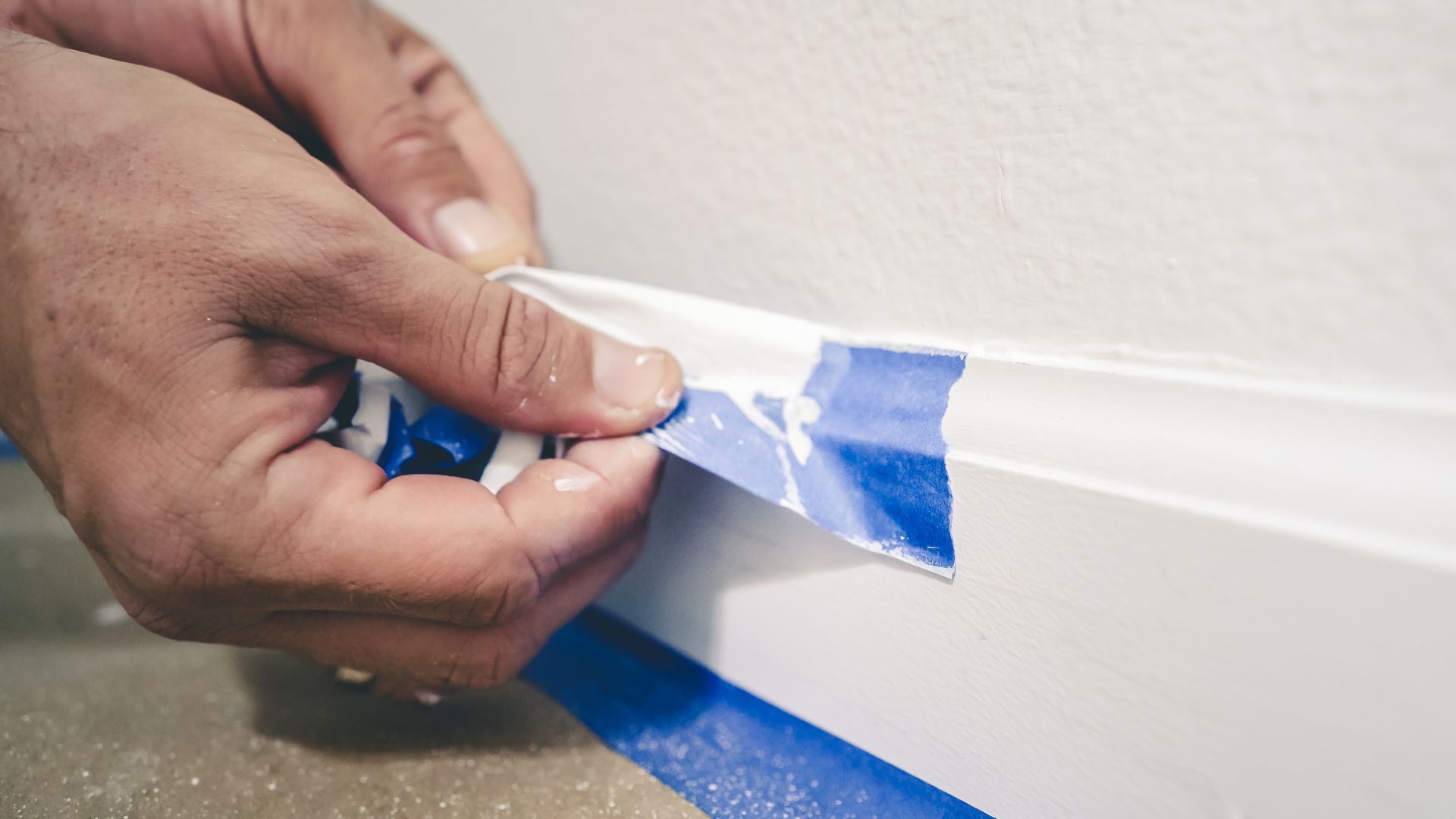 painting ceiling trim