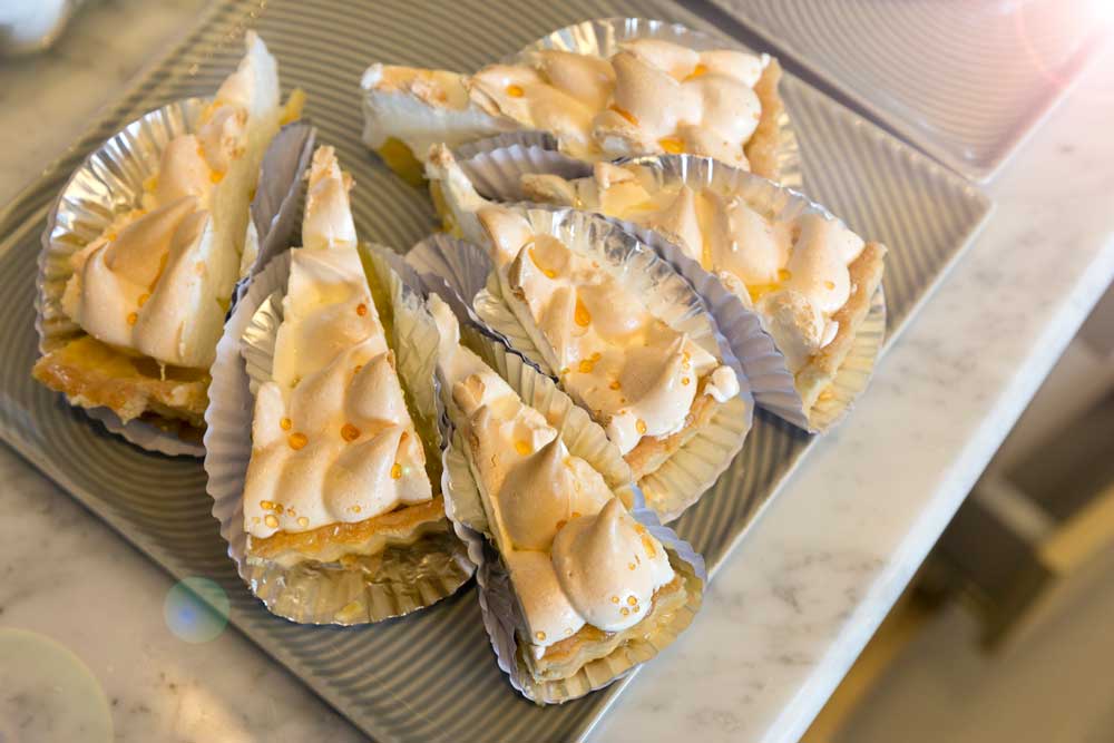 Delicious meringue banana pies