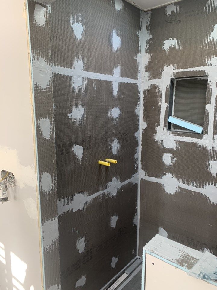 aesthetic tile bathroom