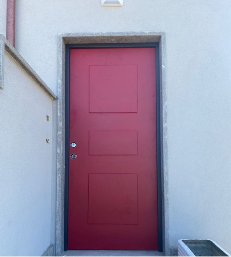 portoncino rosso blindato
