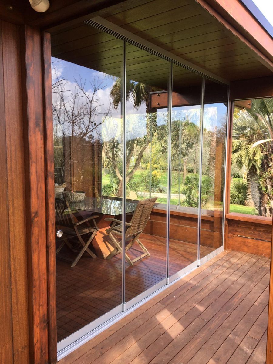 veranda con vetri panoramici