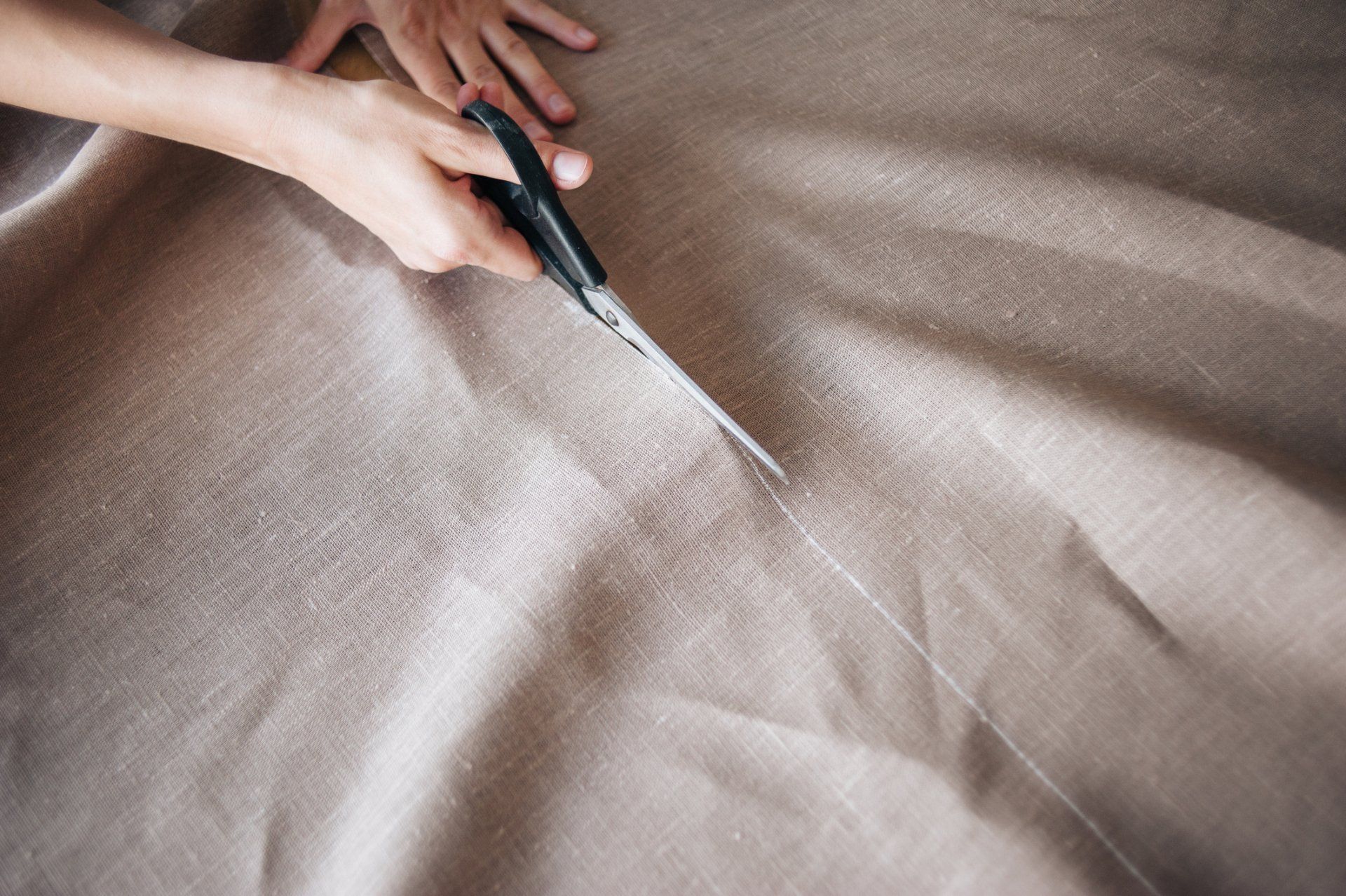 Cutting Linen Canvas - Lincoln, NE - Sew Creative Cutting Linen Canvas - Lincoln, NE - Sew Creative