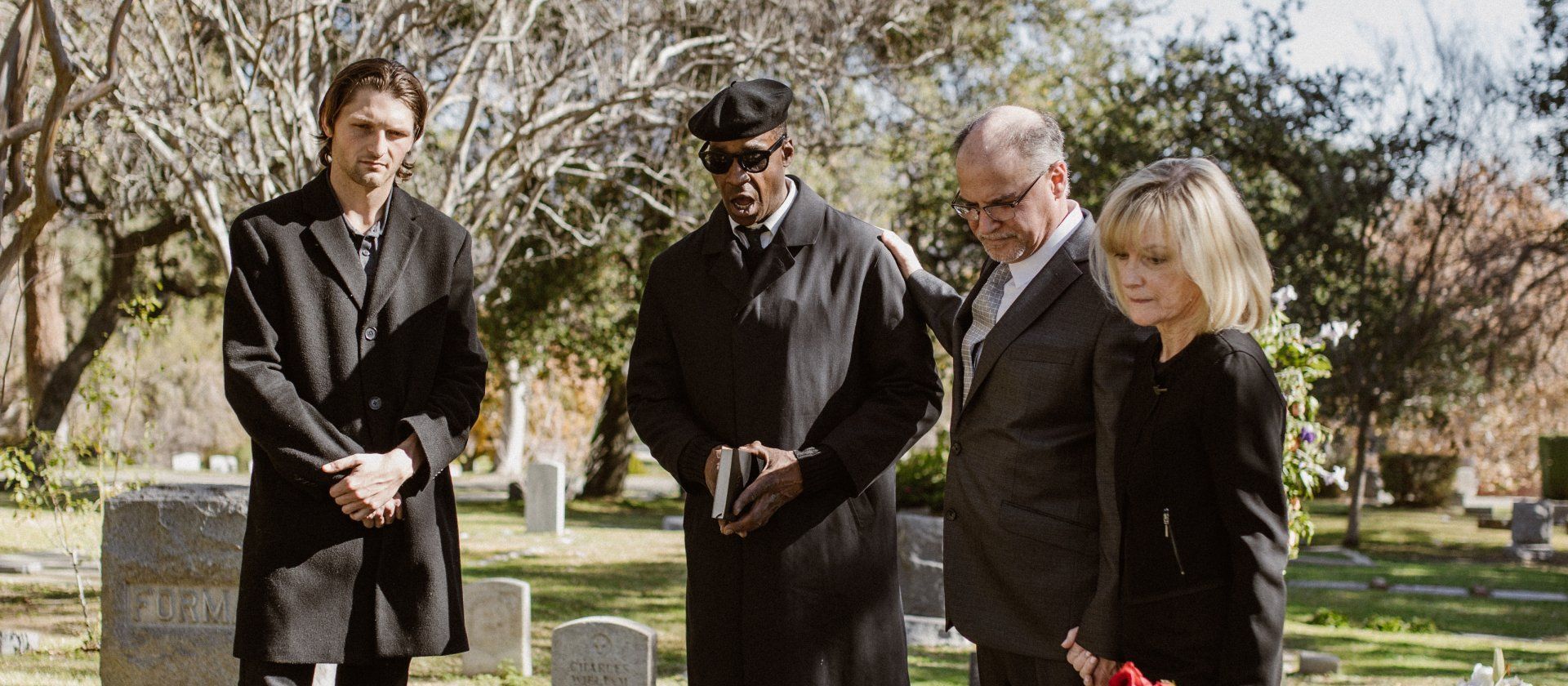 Funeral dress etiquette tips 
