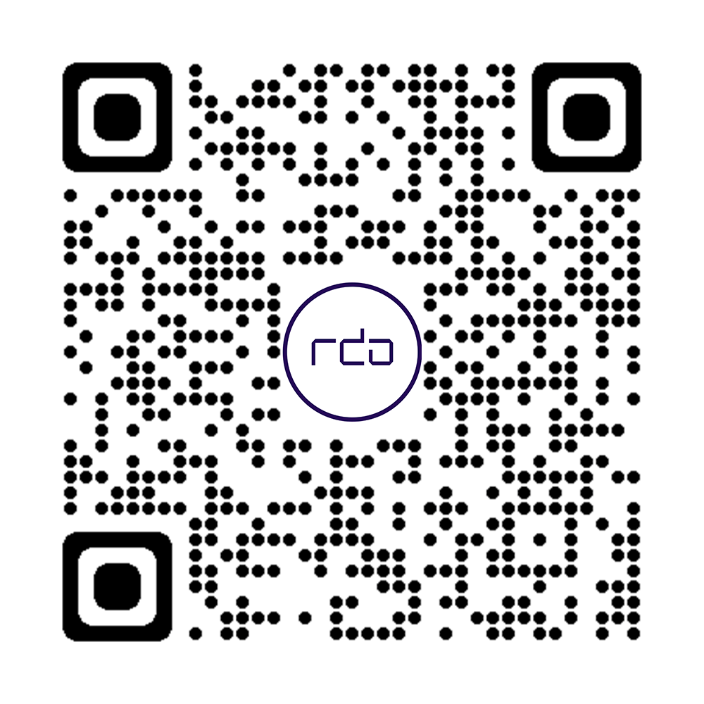 Stylized black-and-white QR code with a circular center logo containing “rco”