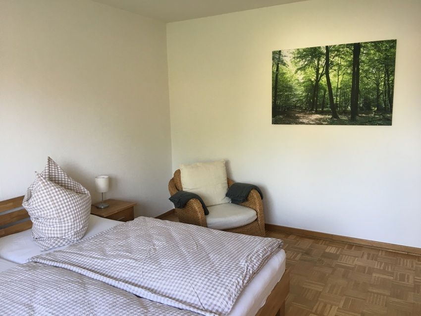 Schlafzimmer 1