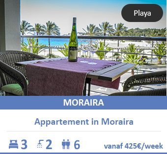 Costa Blanca Ferienwohnung in Moraira: Zentral gelegen mit Meerblick am Strand
