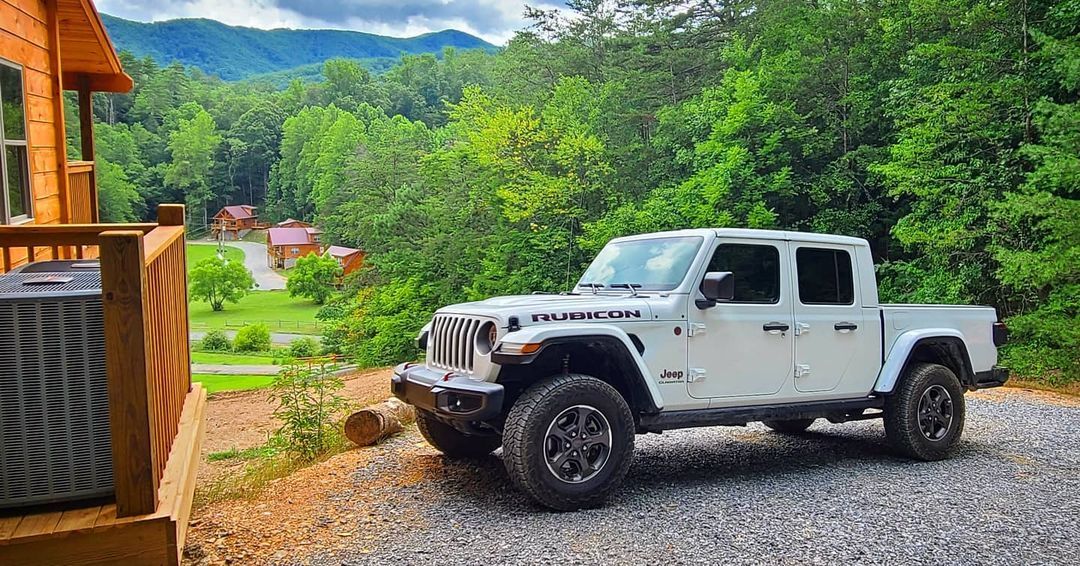 Simple white Rubicon jeep